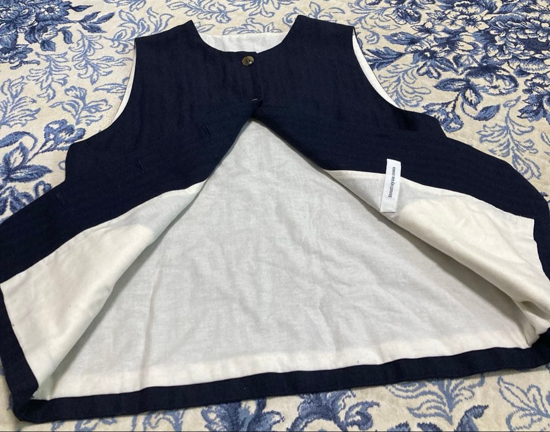 Houttuynia cordata ホーチュニア　コターダ　ベスト　ネイビー