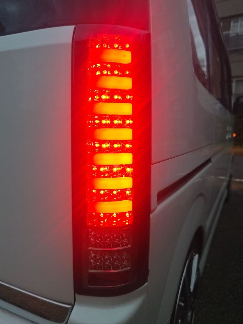 DA64W エブリイ 点灯LEDテールランプ