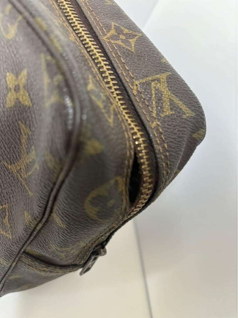 ルイヴィトン　ポーチ モノグラム トゥルーストワレット28