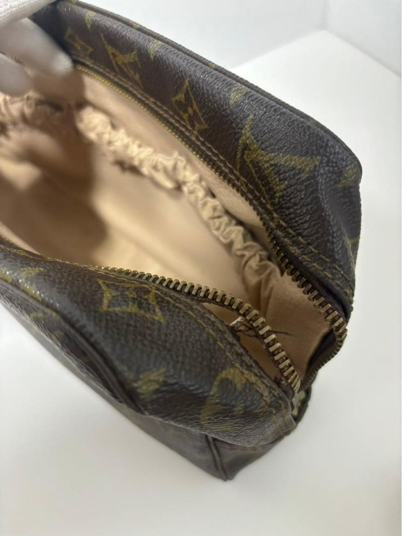 ルイヴィトン　ポーチ モノグラム トゥルーストワレット28