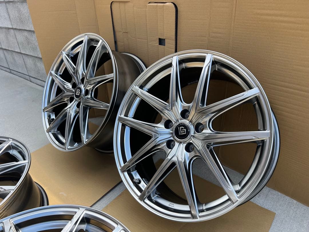 美品★鋳造FORGED★LONGINUS 19インチ 8.0J 40 114.3