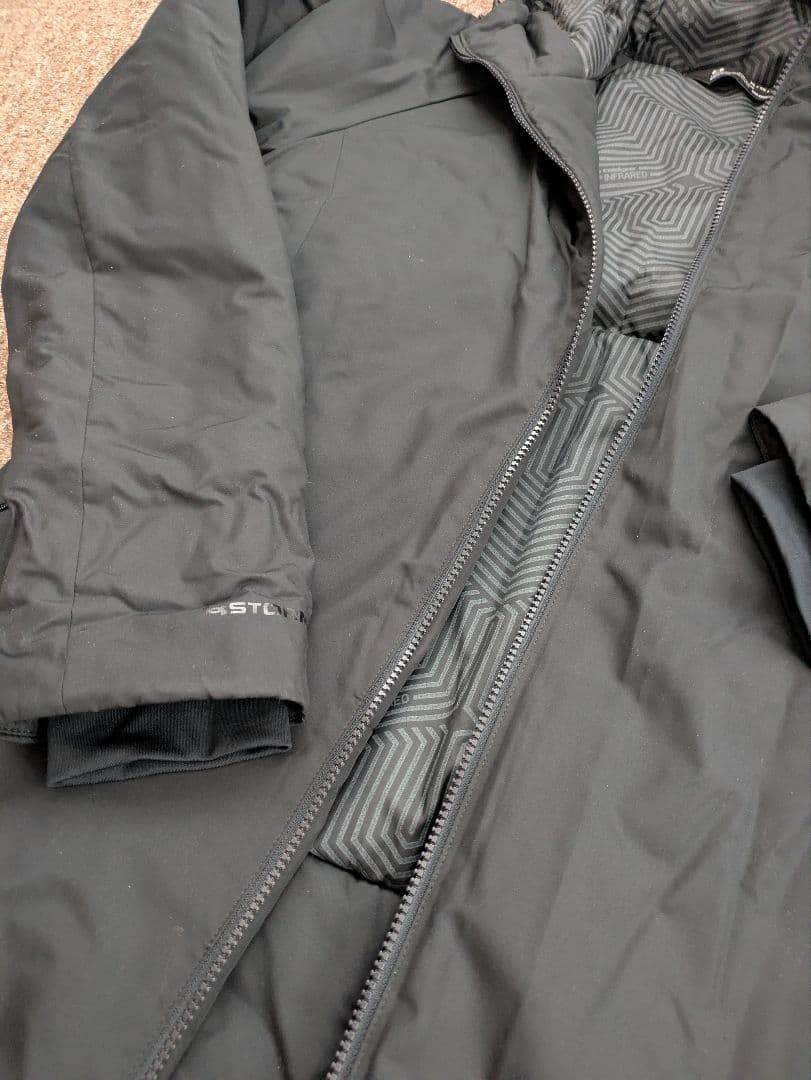 最終アンダーアーマー 未使用ロングコートXL