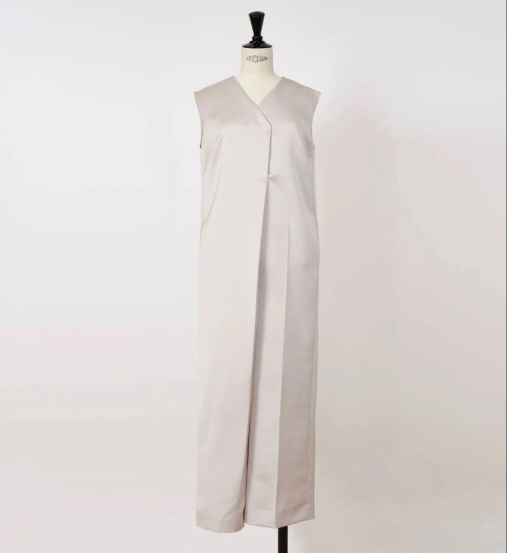 【ほぼ未使用】Heve　ヘイヴ　サテンオールインワン　グレージュ　38サイズ