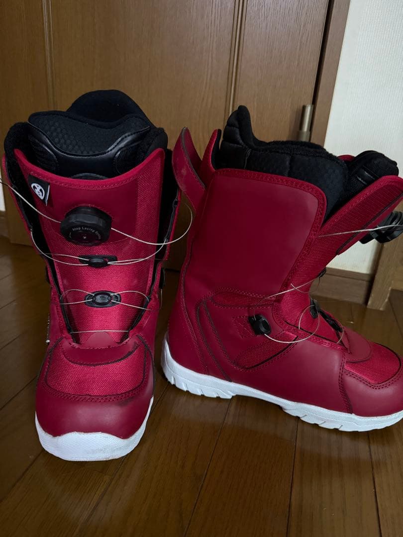 Flavor 女性用スノーボードブーツ レッド