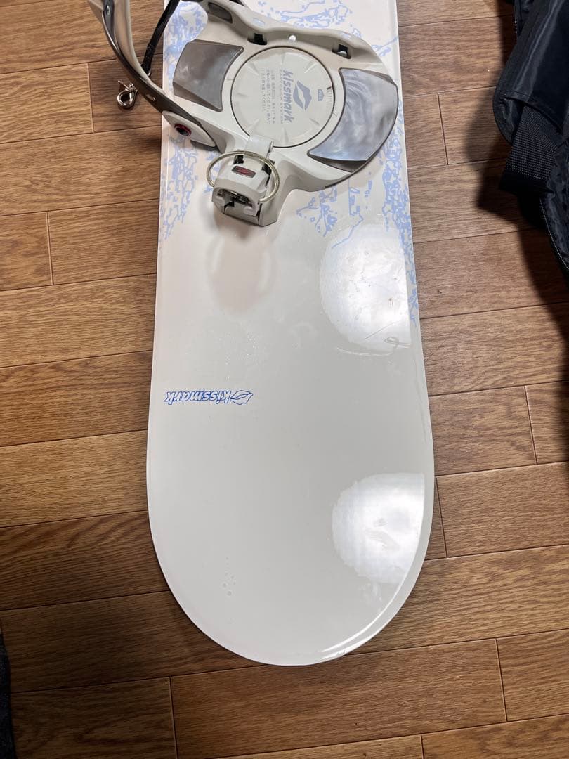 スノーボード ホワイトベース 青グラフィック セットキスマーク板142㎝