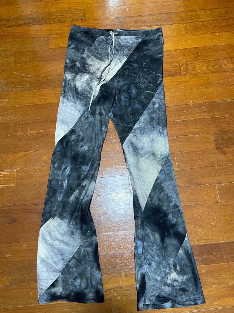 PERVERZE フレアパンツ