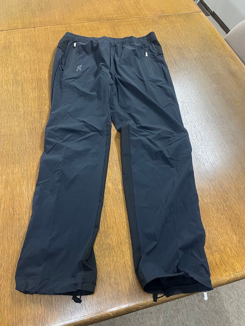 On ランニングパンツ 黒