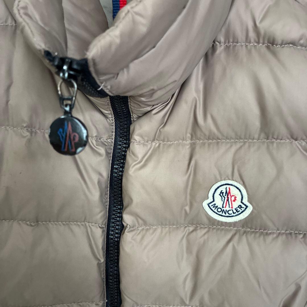 MONCLERのダウンベスト