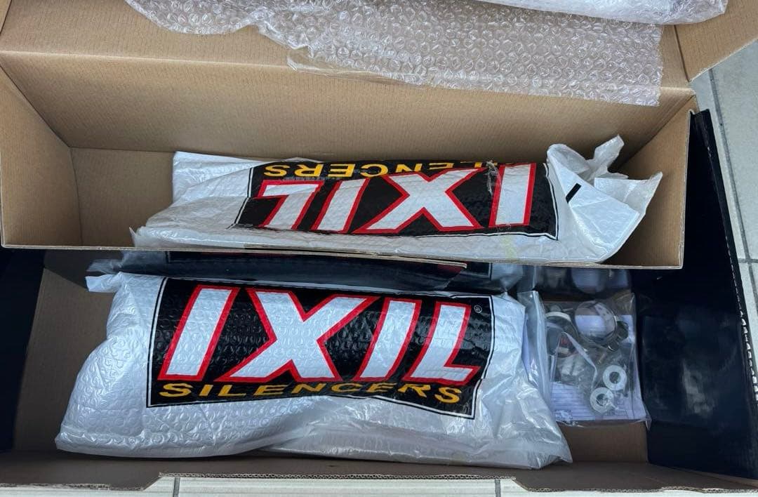 IXIL:マフラー:トライアンフ: スピードツイン1200 スリップオンマフラー