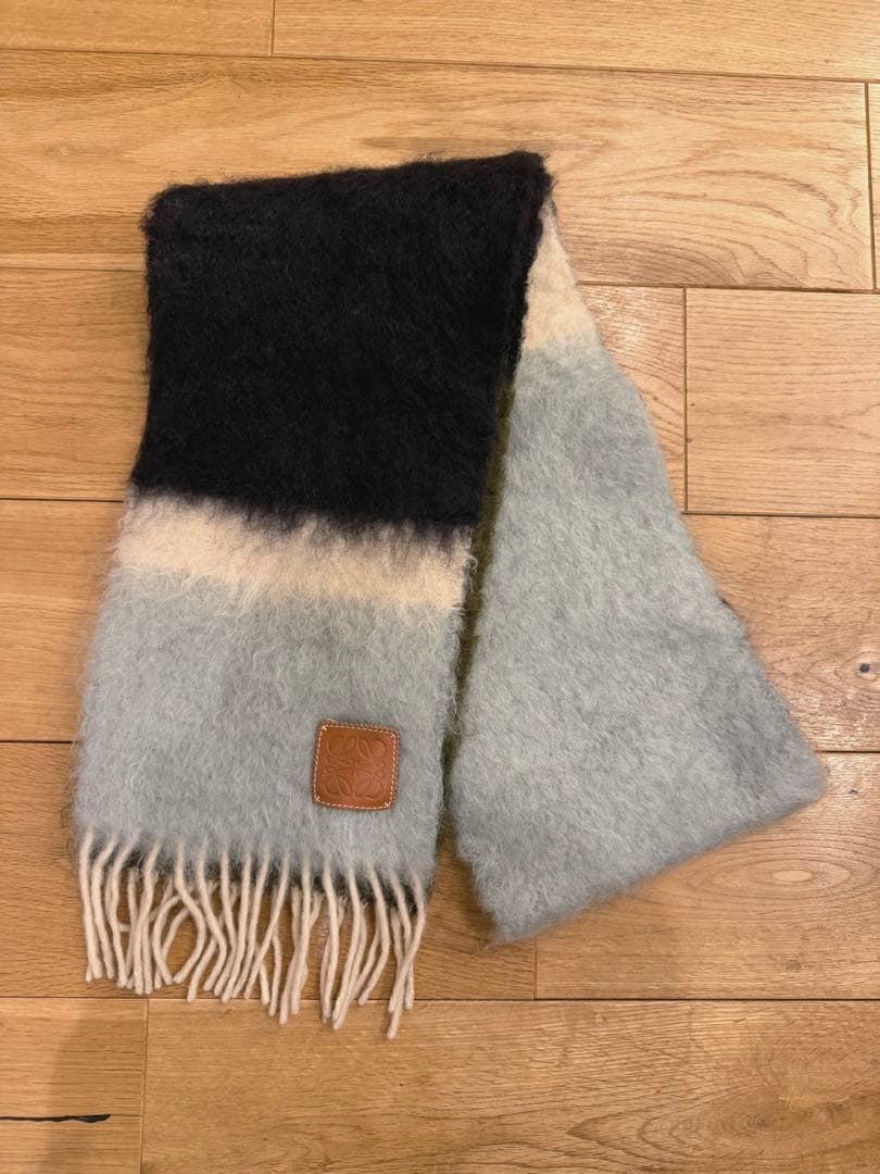 ロエベ　LOEWE マフラー　スカーフ　レディース　メンズ