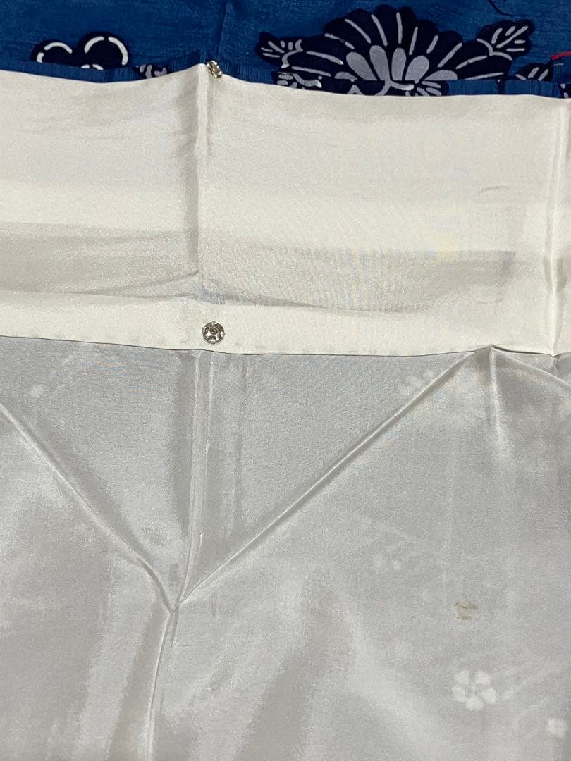 琉球藍型 琉球紅型紬 小紋 松竹梅 菊 落款 反端布 未使用 イ5835