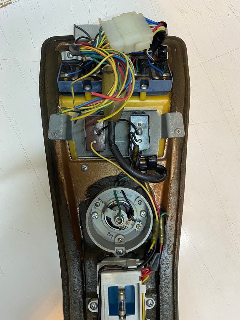 ニッサン　セドリック　オーバーヘッドコンソール　ファンシーランプ　Assy