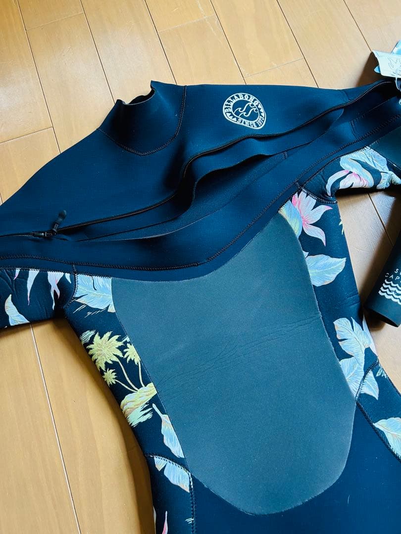 BILLABONG BB018-613 セミドライ　MLサイズ