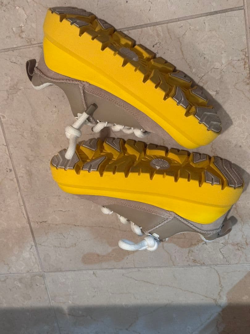 【ほぼ新品】UGG Heritage Utility Sneaker