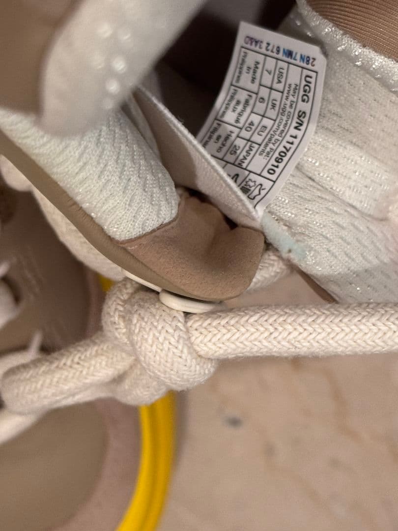 【ほぼ新品】UGG Heritage Utility Sneaker