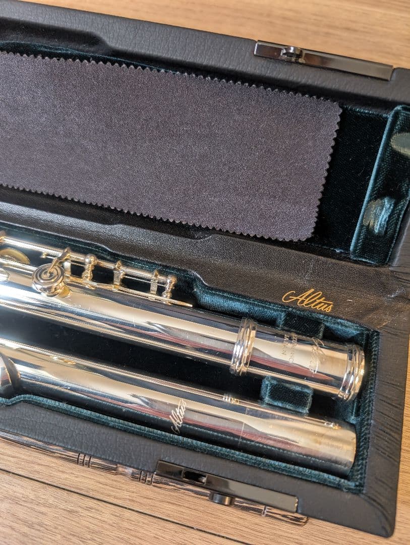 ALTUS 銀製フルート 本体 専用ケース付き　A907E