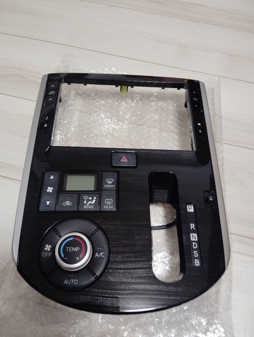 年明けセール！★ LA600S タント タントカスタムナビ 地図2015年版★