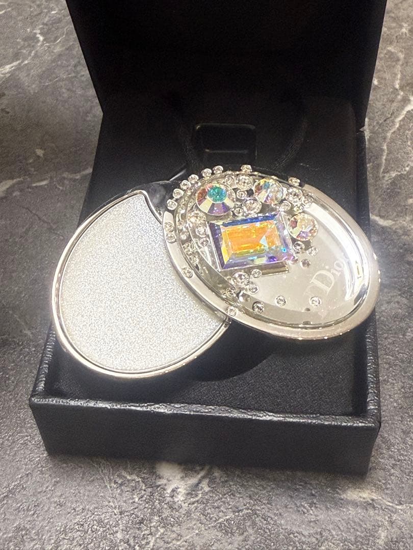 【希少】Dior リップグロス ペンダントスワロフスキー 箱ケース付き　未使用