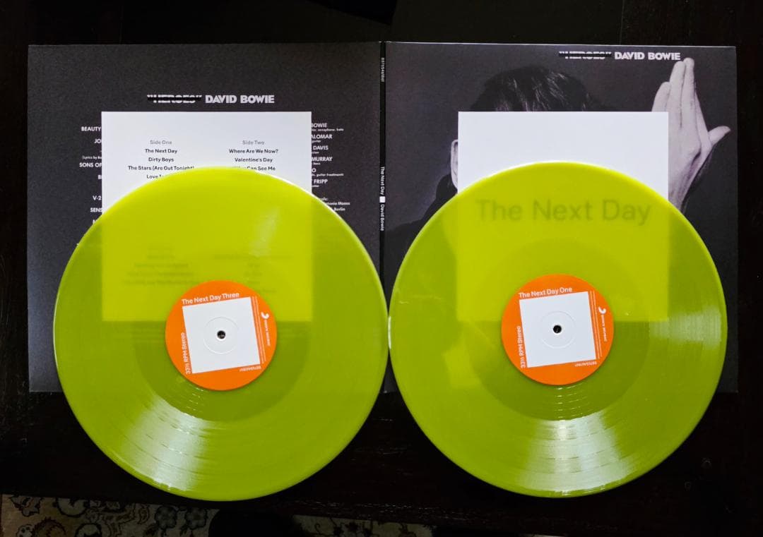 や*ん様 美品 デヴィッドボウイ 「The Next Day」 カラー２枚組LP