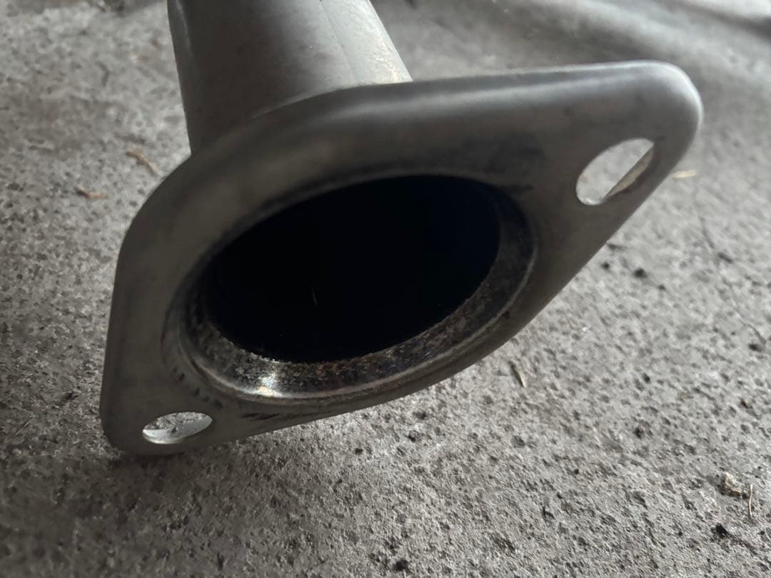 TRDスポーツマフラー 4本出し レクサスNX