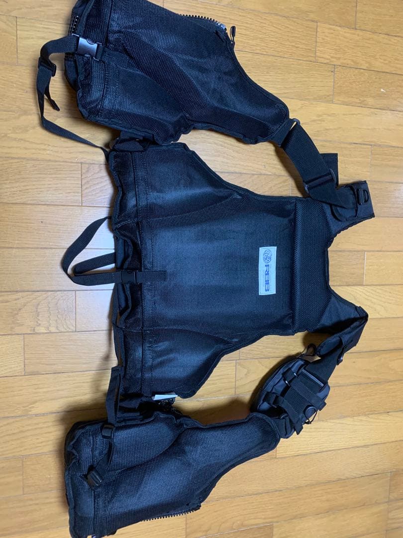 リバレイ ライフジャケット RBB ルアーゲームベスト ブラック