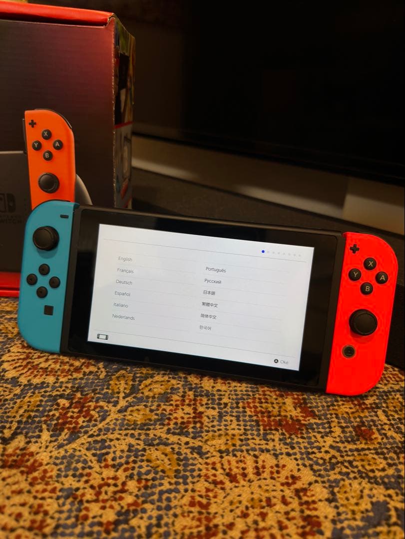 ニンテンドースイッチネオンブルーネオンレッド本体