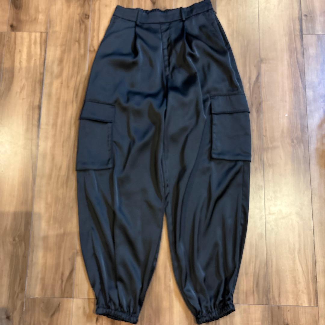crewre クルーレ　ブラック カーゴサテンパンツ