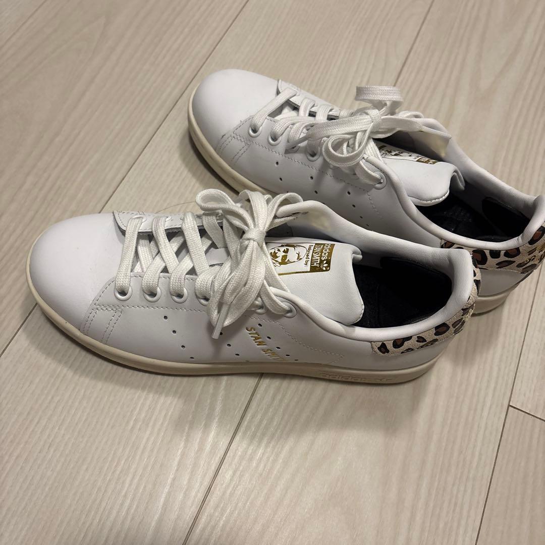 アディダス スタンスミス ホワイト/ヒョウ柄