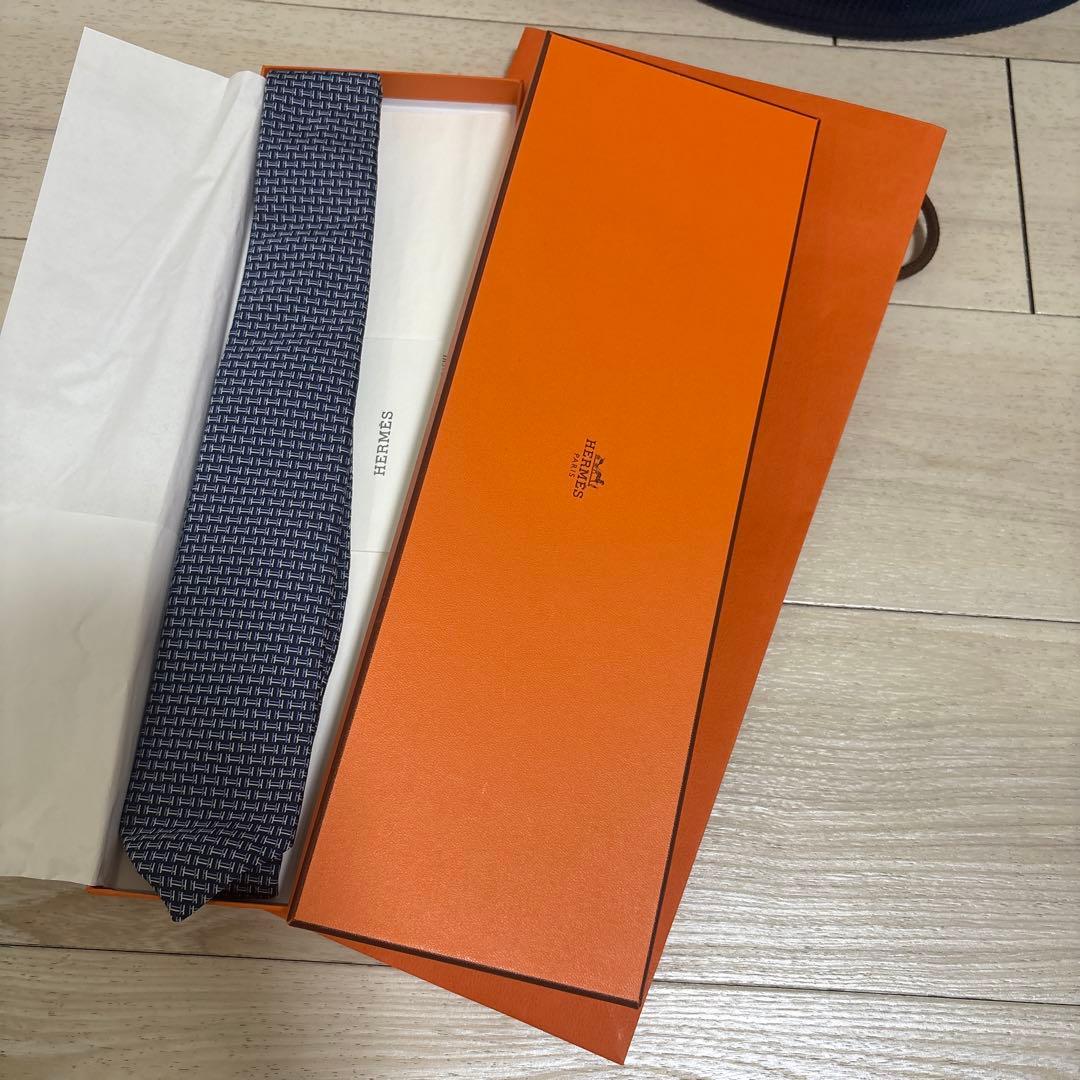 HERMES ネイビー 幾何学模様 ネクタイ