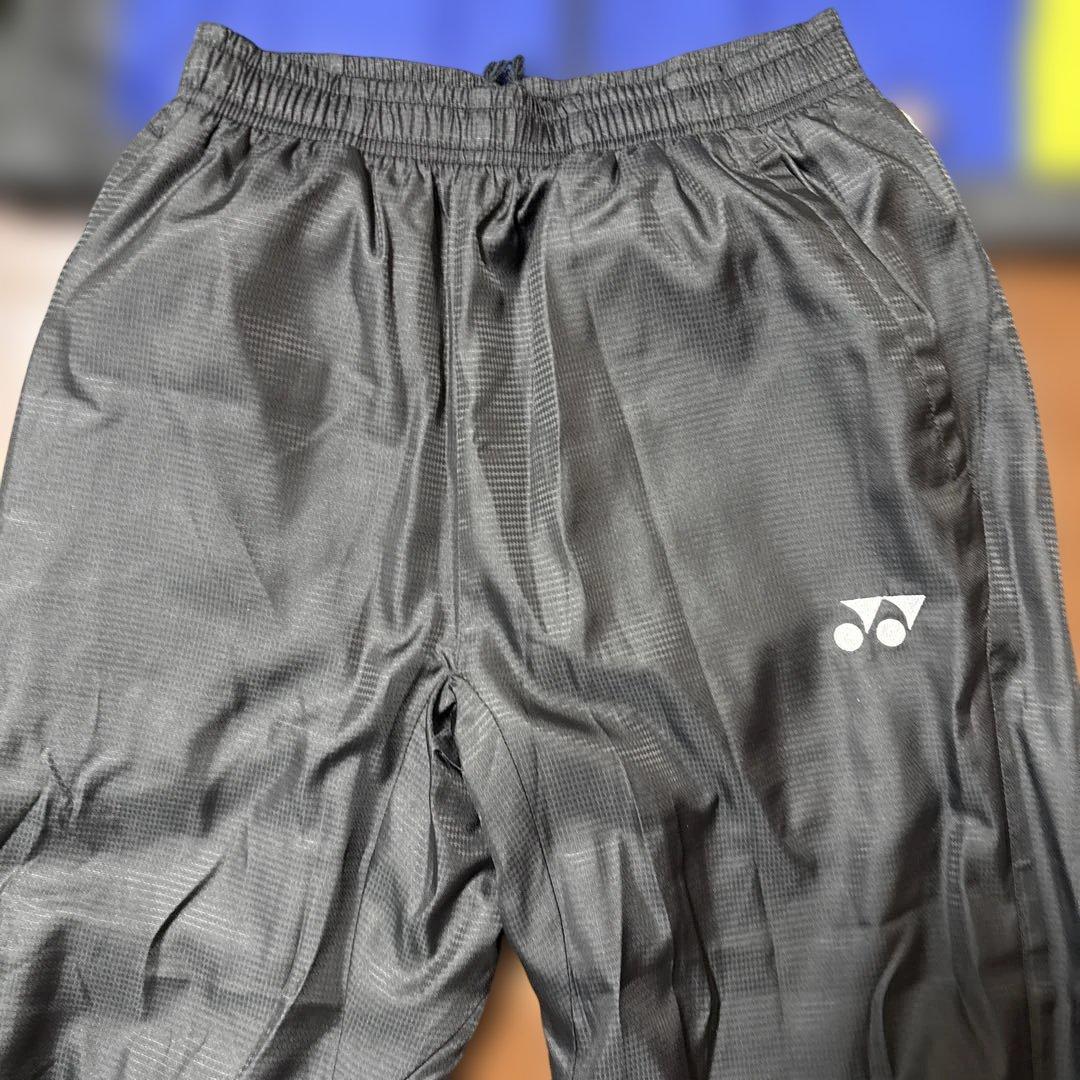 【新品】ヨネックスウィンドブレーカー　Sサイズ