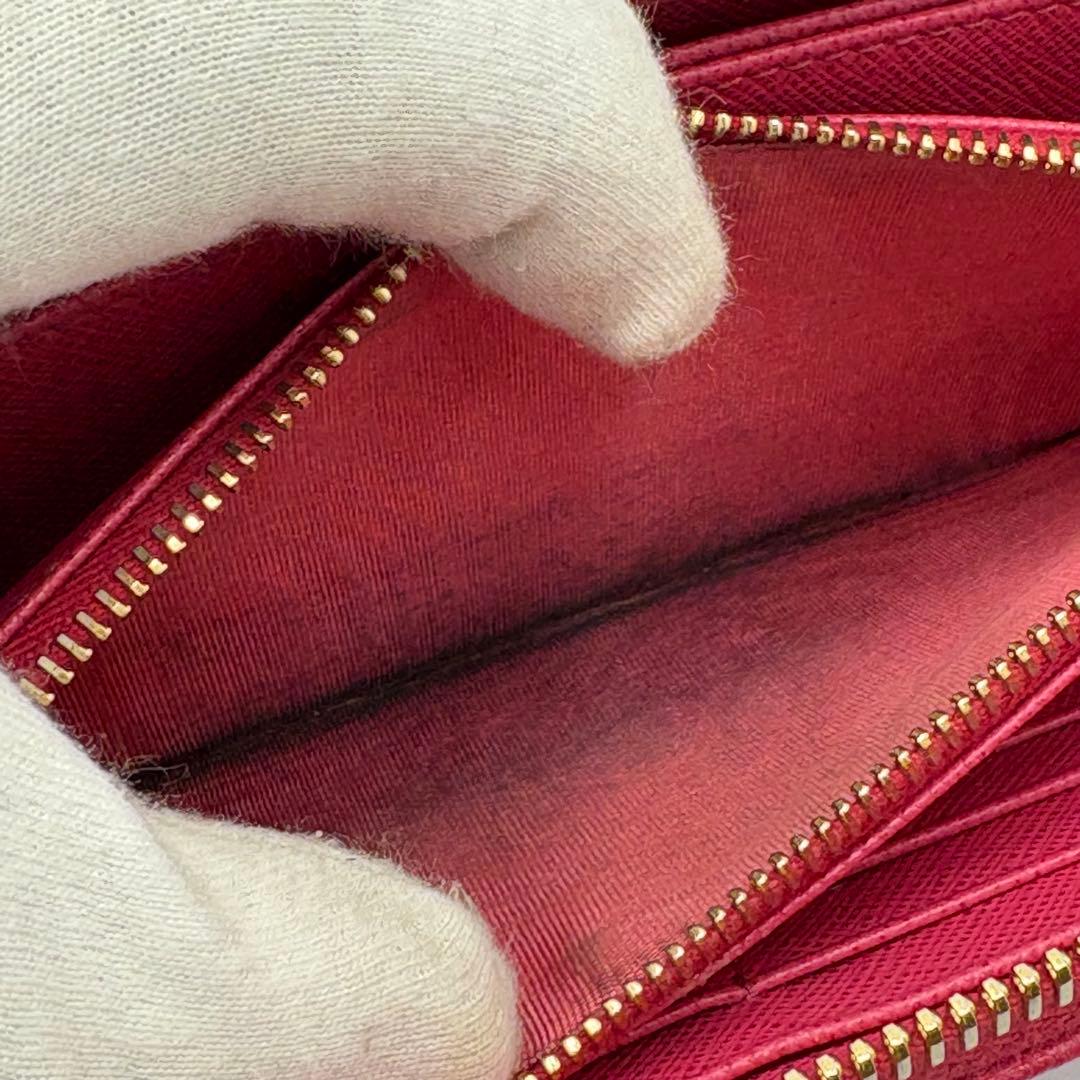 【美品】PRADA 長財布 メタル サフィアーノレザー ラウンド 1ML506