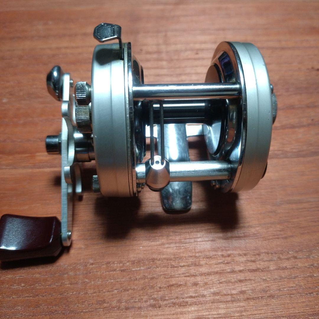 オールドリール　ダムクイック　700B ベイトリール