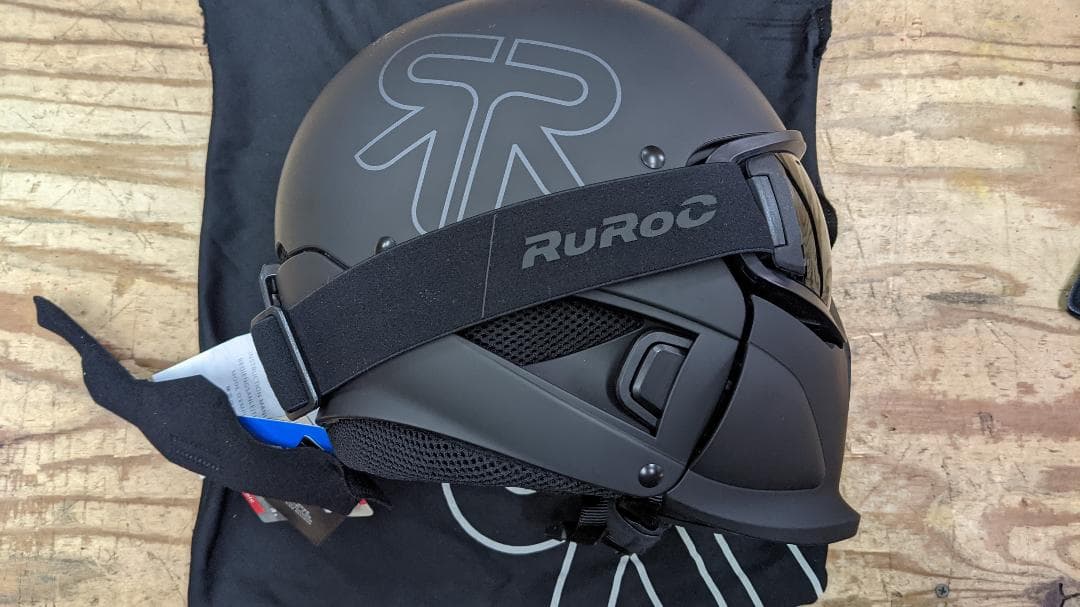スキー・スノーボードアクセサリー RUROC RG1-DX HELMET + GOGGLE SET Y/S