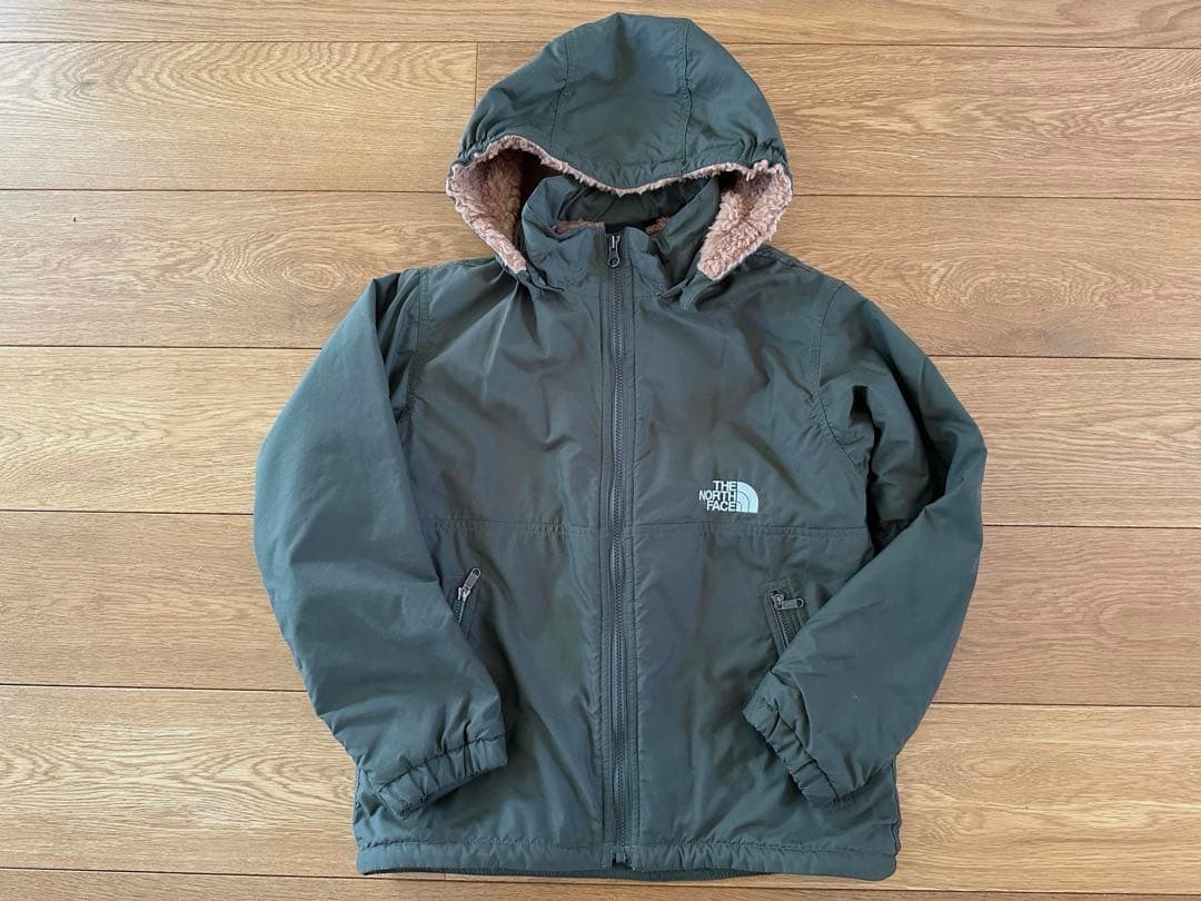 美品！ノースフェイス　コンパクトノマドジャケット140 カーキ