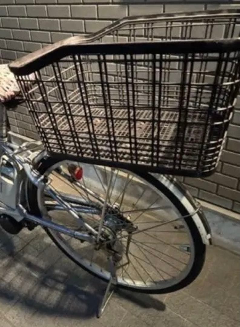シルバー 電動アシスト自転車 前後バスケット付き　直接渋谷駅