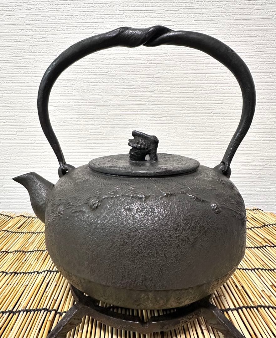 未使用品、付属品付　南部秀山堂南部伝統工芸士 佐藤 勝弘造　柚子松　南部鉄瓶