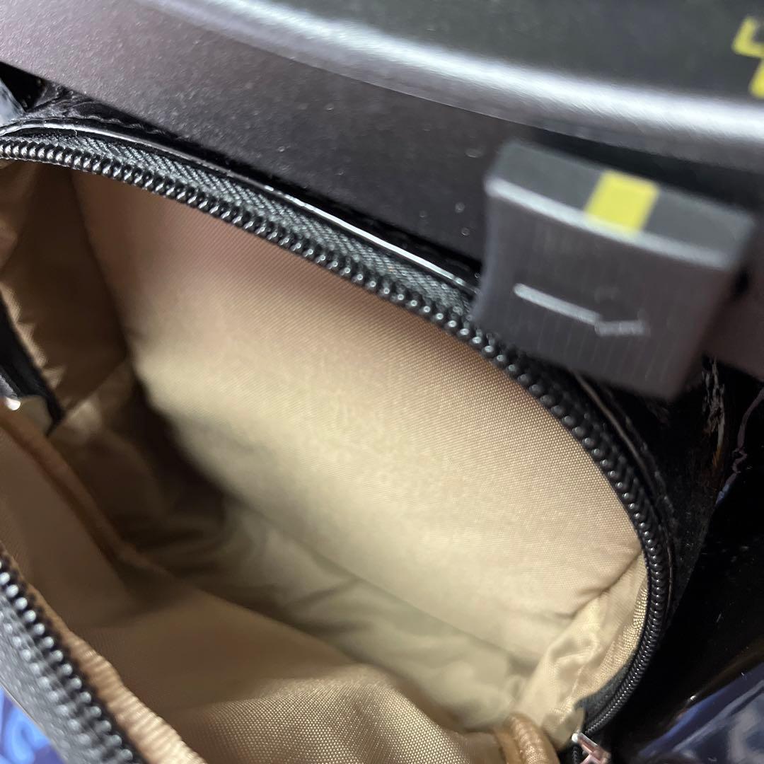 新品　スワニー　エナメルブラック キャリーケース