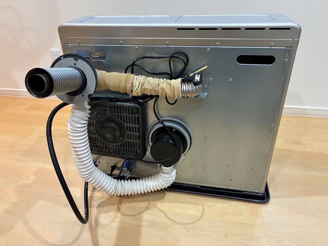 サンポットFF式ストーブ2018年式　FFR-703SXQ