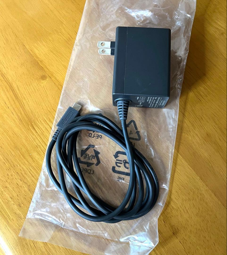 Nintendo Switch Light イエロー　本体