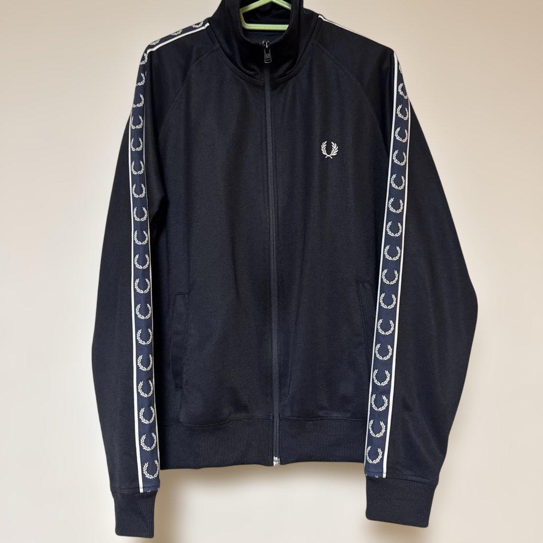 フレッドペリー　トラックジャケット ネイビーM