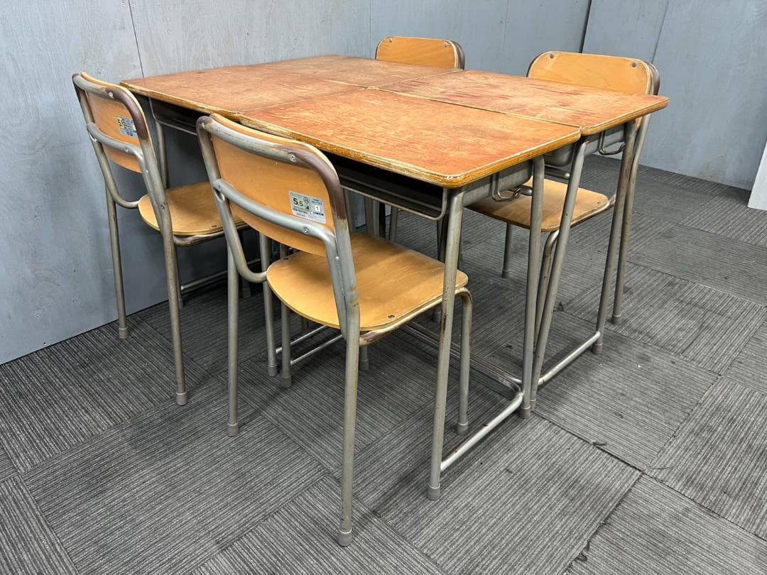 322◆格安配送地域あり◆ホウトク◆学童机・椅子4組(旧JIS1号)学校学習塾