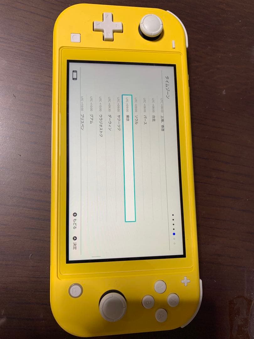 【動作確認済】スイッチライト　イエロー　Switch Lite スイッチ　本体