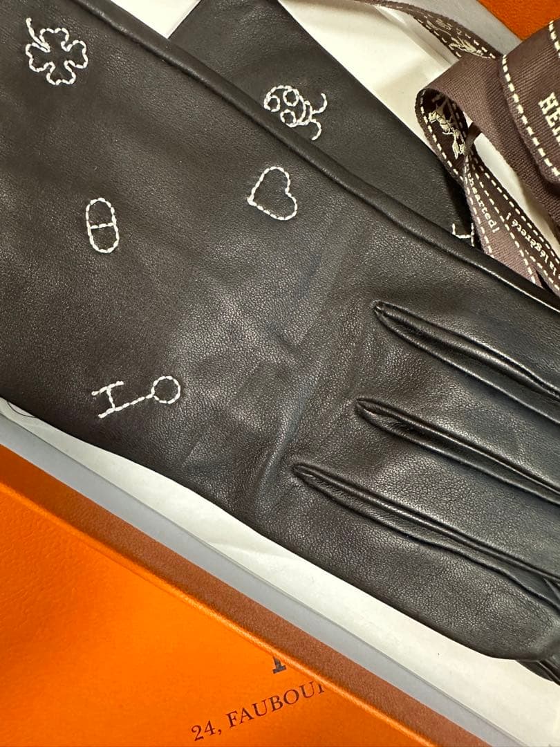 ほぼ新品　HERMES エルメス レザー手袋