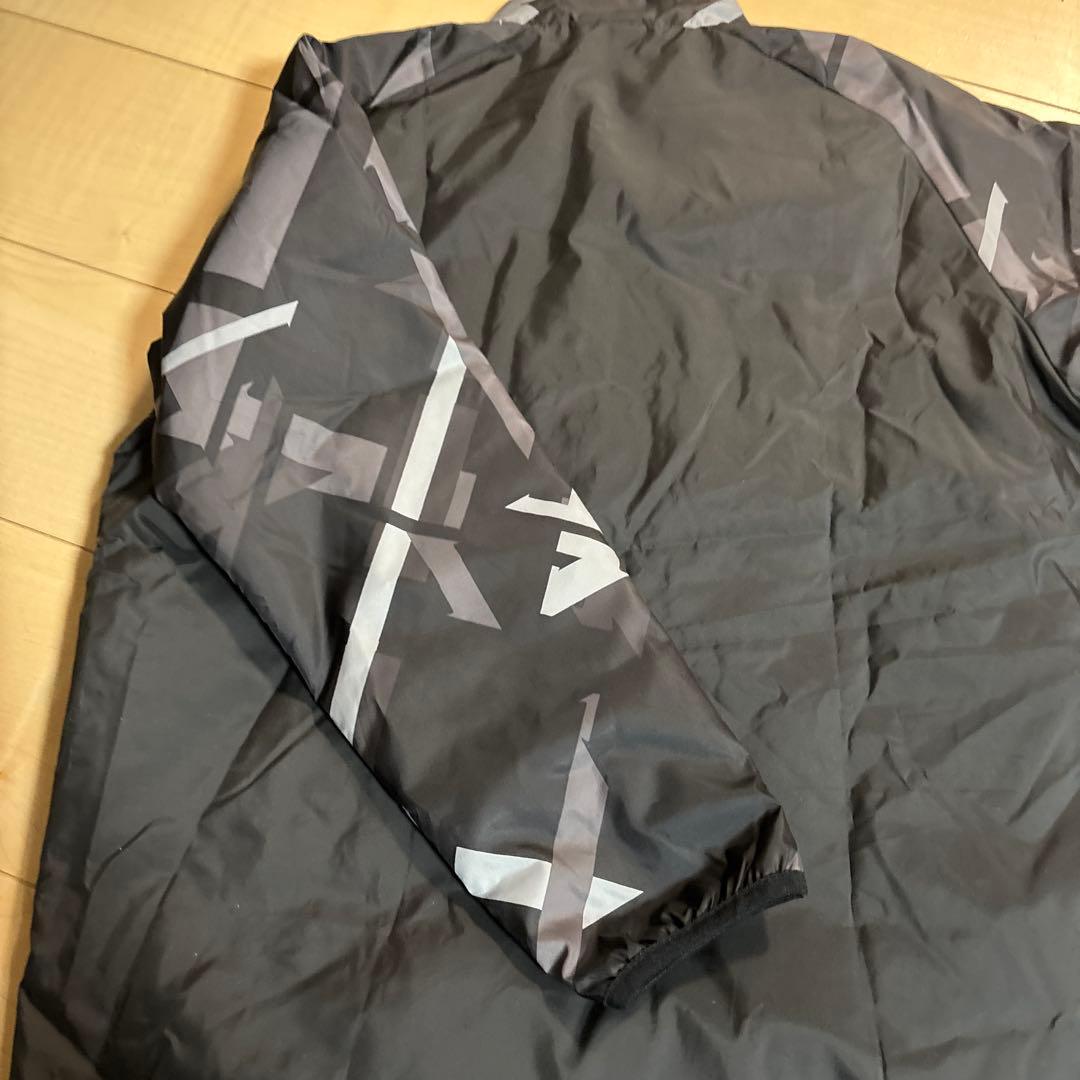 未使用　アンブロ ピステ 中綿入り 上下セット サッカーウェアー　160