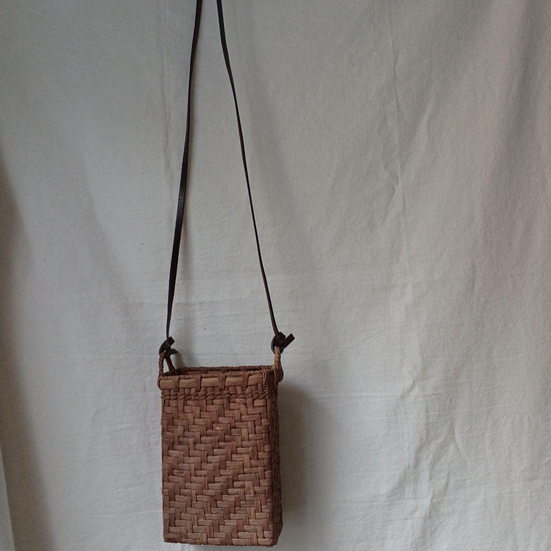 小さい国産山葡萄ショルダーバッグ