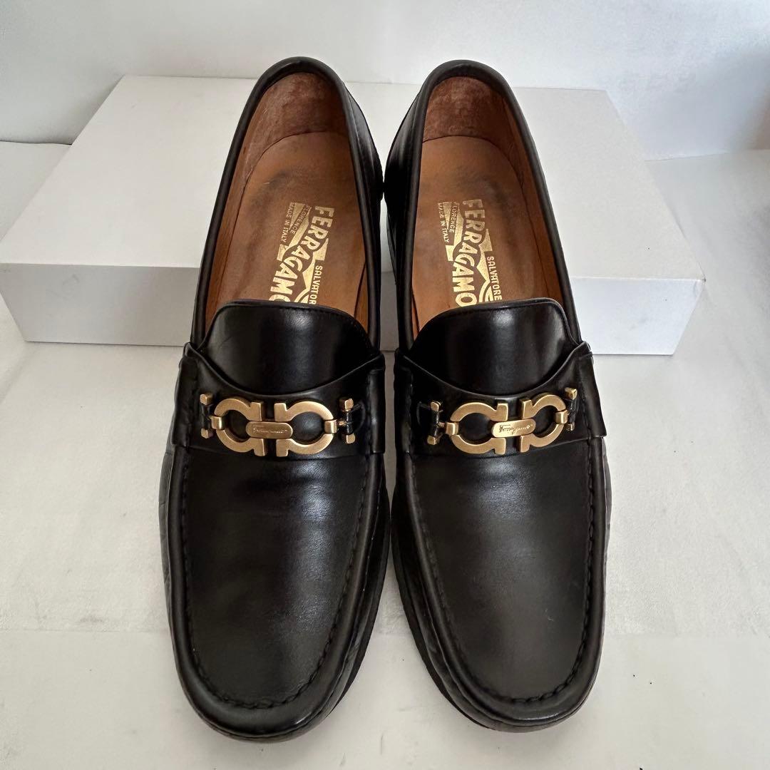 Salvatore Ferragamo 黒 ローファー 8EE