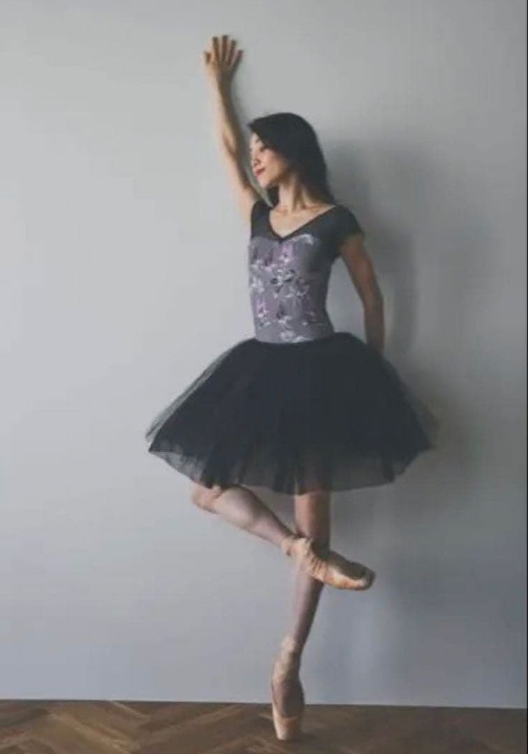 新作完売Stinaバレエレオタード Mサイズ