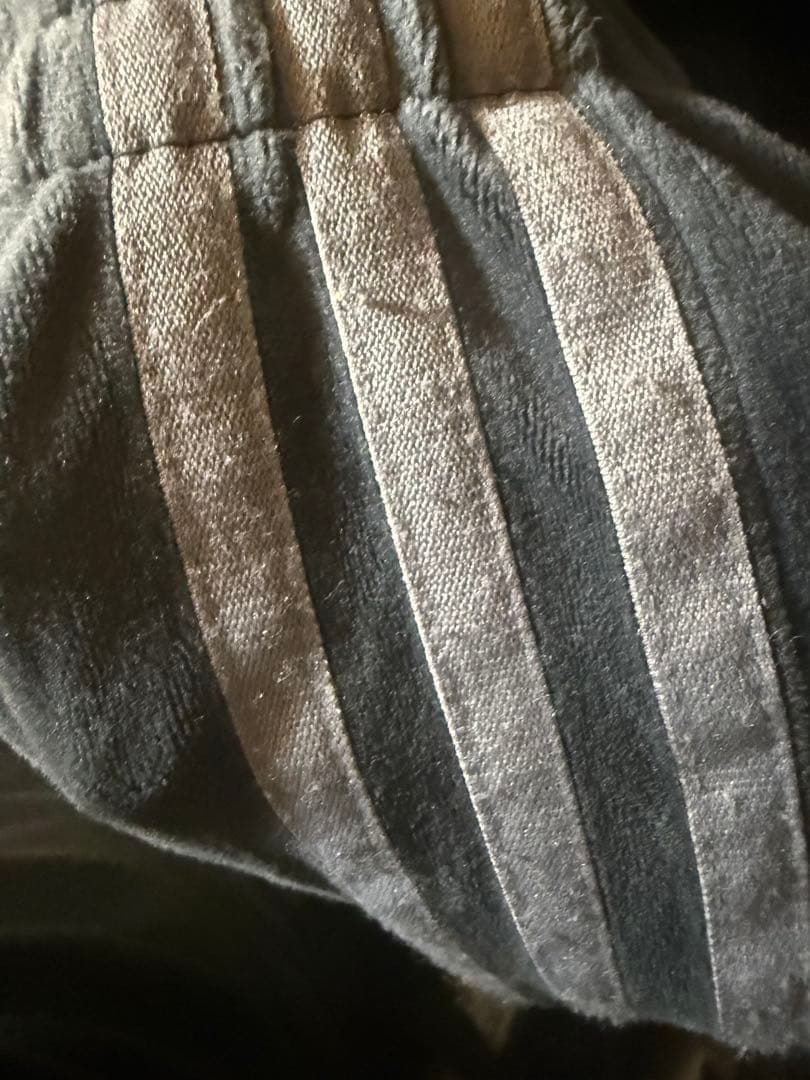 adidas グレー ベロアジャケット　セットアップ