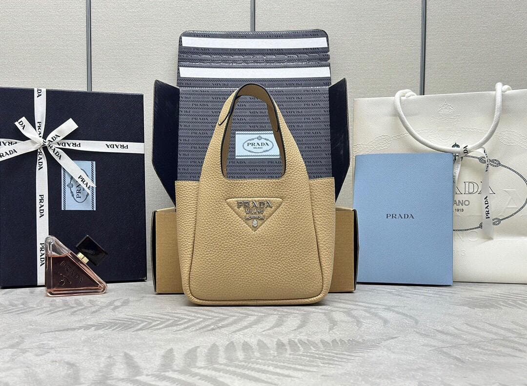 美品ノベルティ　ショルダーバッグ　バッグ