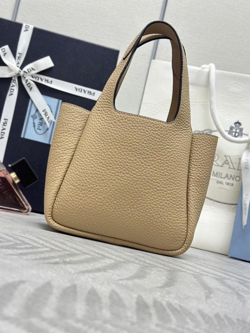 美品ノベルティ　ショルダーバッグ　バッグ